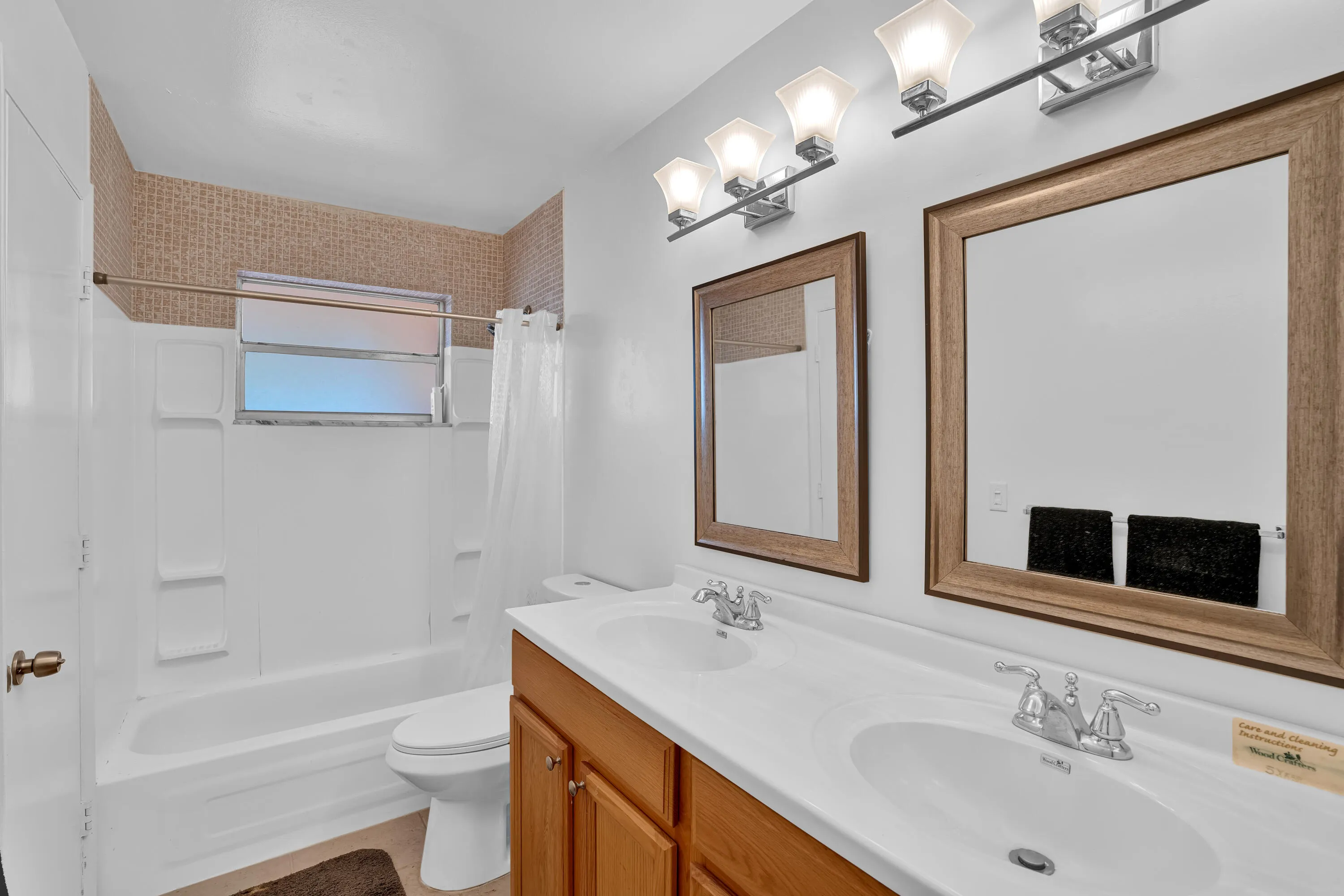 15.BATHROOM_01