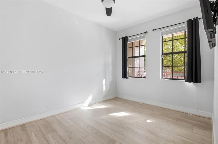 First Floor Bedroom - Perfect for Guests or In-Laws