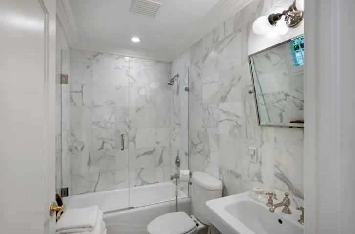 mls_GUEST_BATH_ANGLE_TWO
