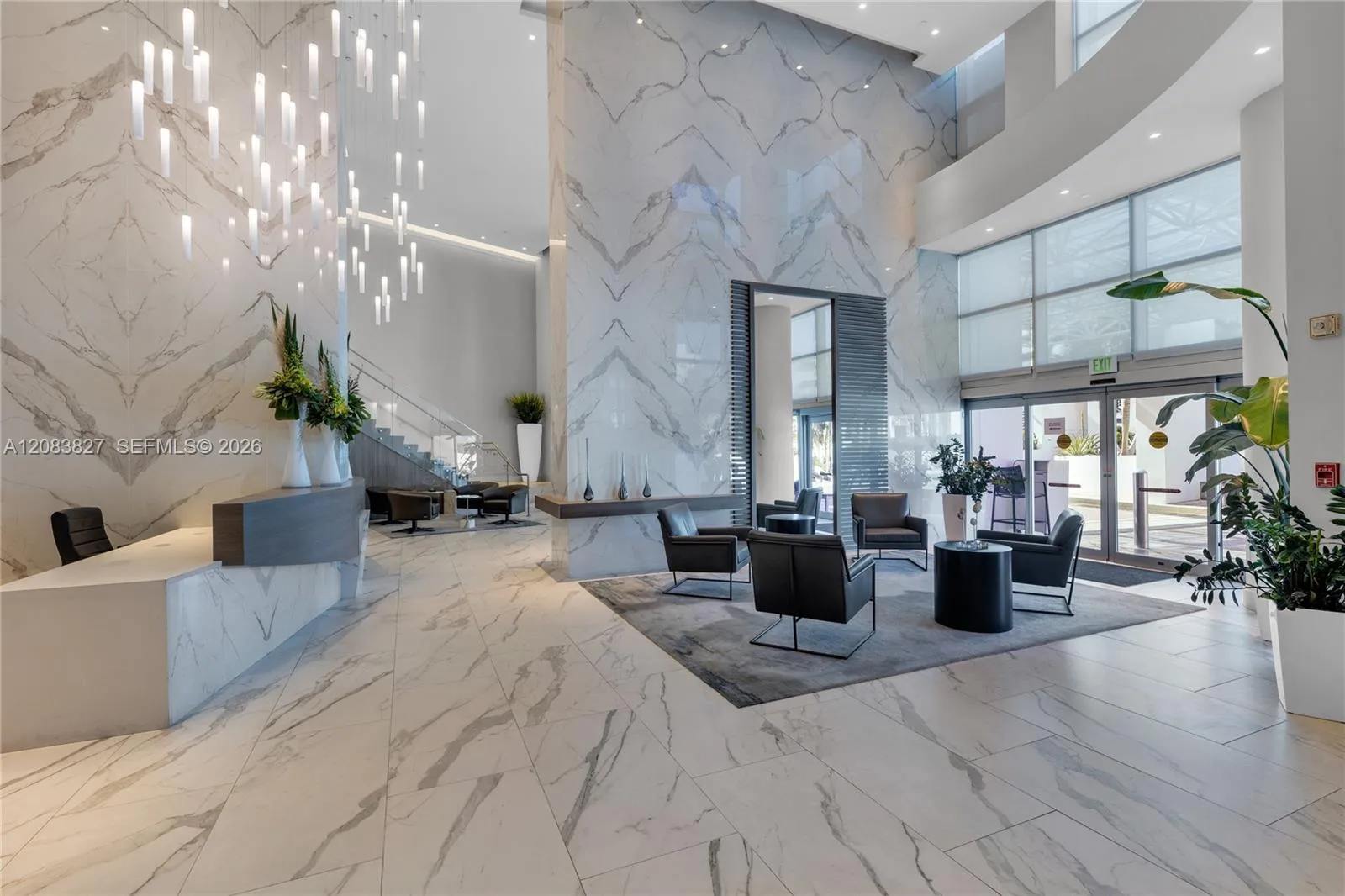 DIPLOMAT RESIDENCES LOBBY