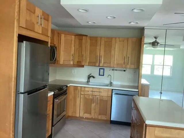 New Refrigerator & New Dishwasher No popcorn ceilings