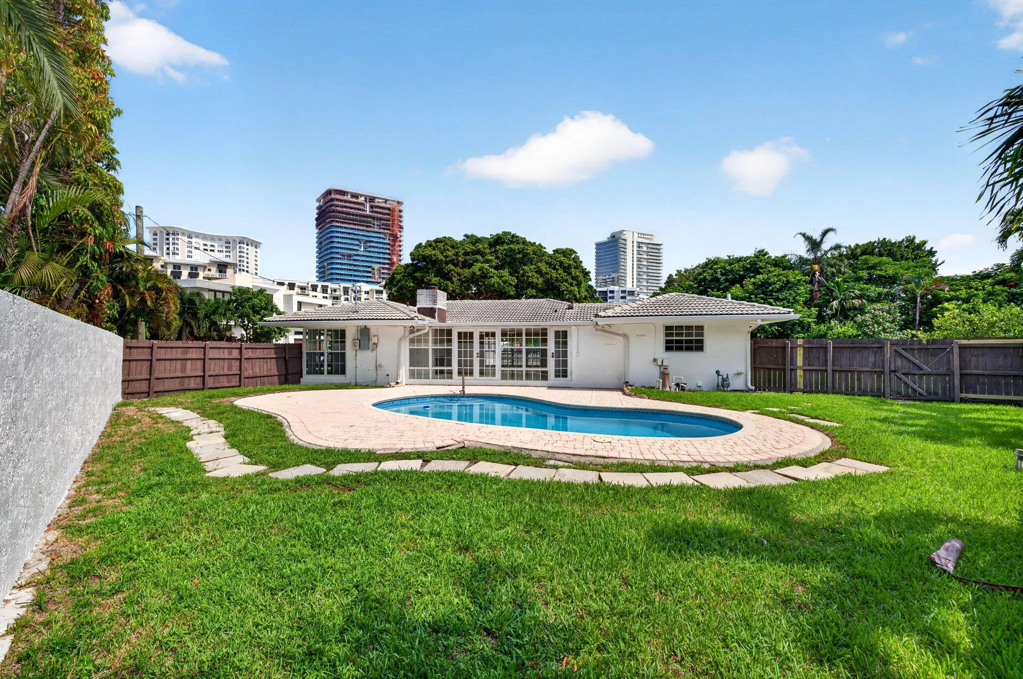 45-web-or-mls-699A8051