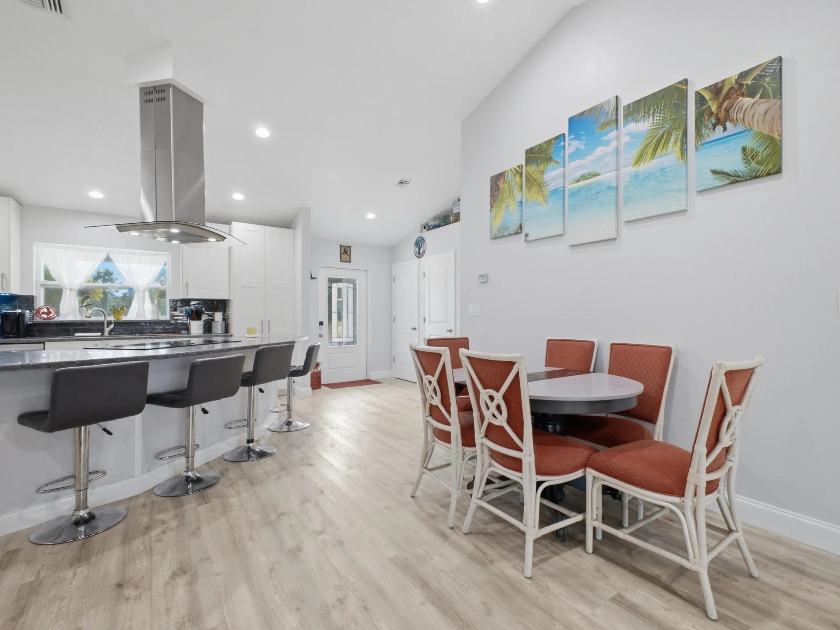 Dining Foyer