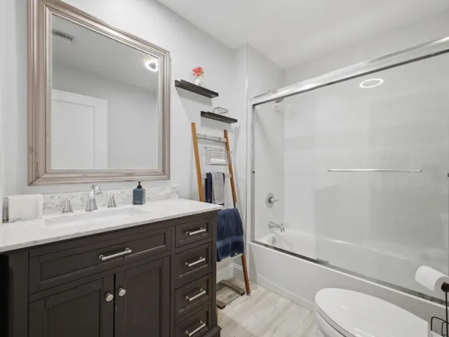 Bathroom Bedroom 2