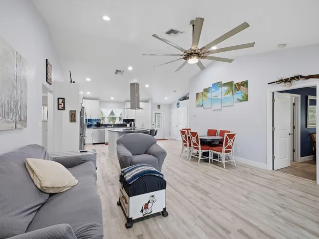Living Dining kitchen