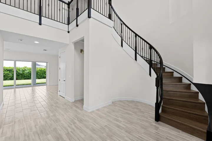 7-web-or-mls-A7406820