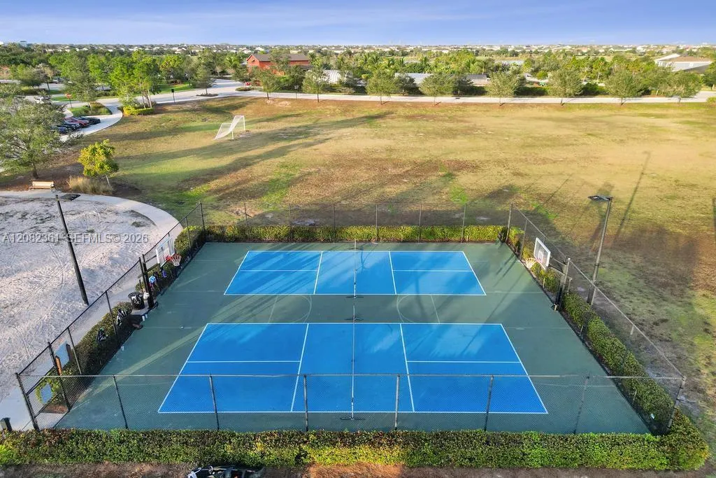 Tennis