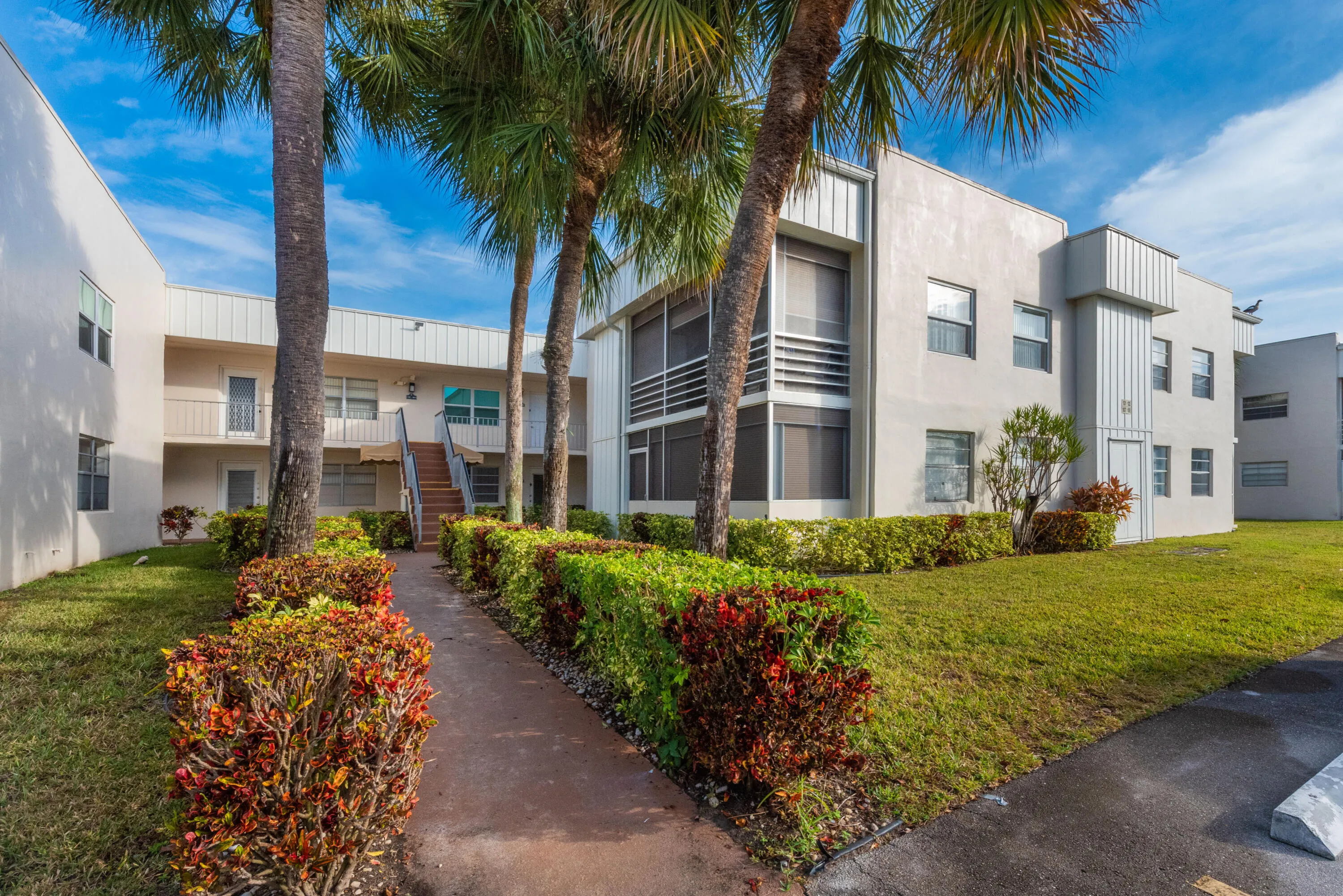 108 Normandy Ln, C-2