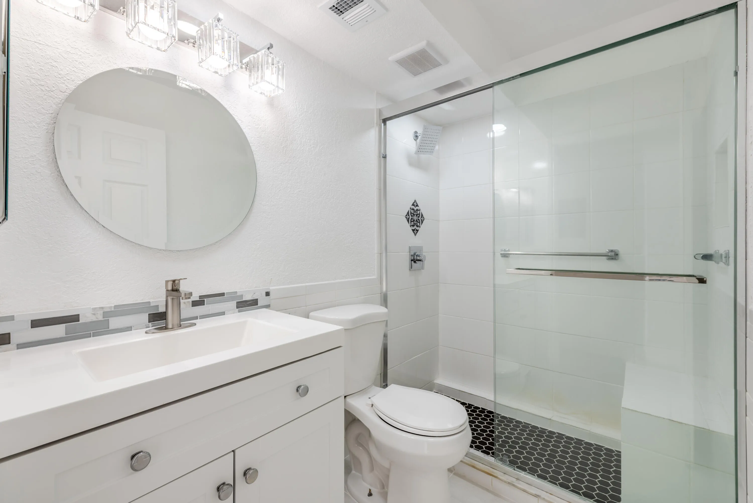 2nd Bathroom