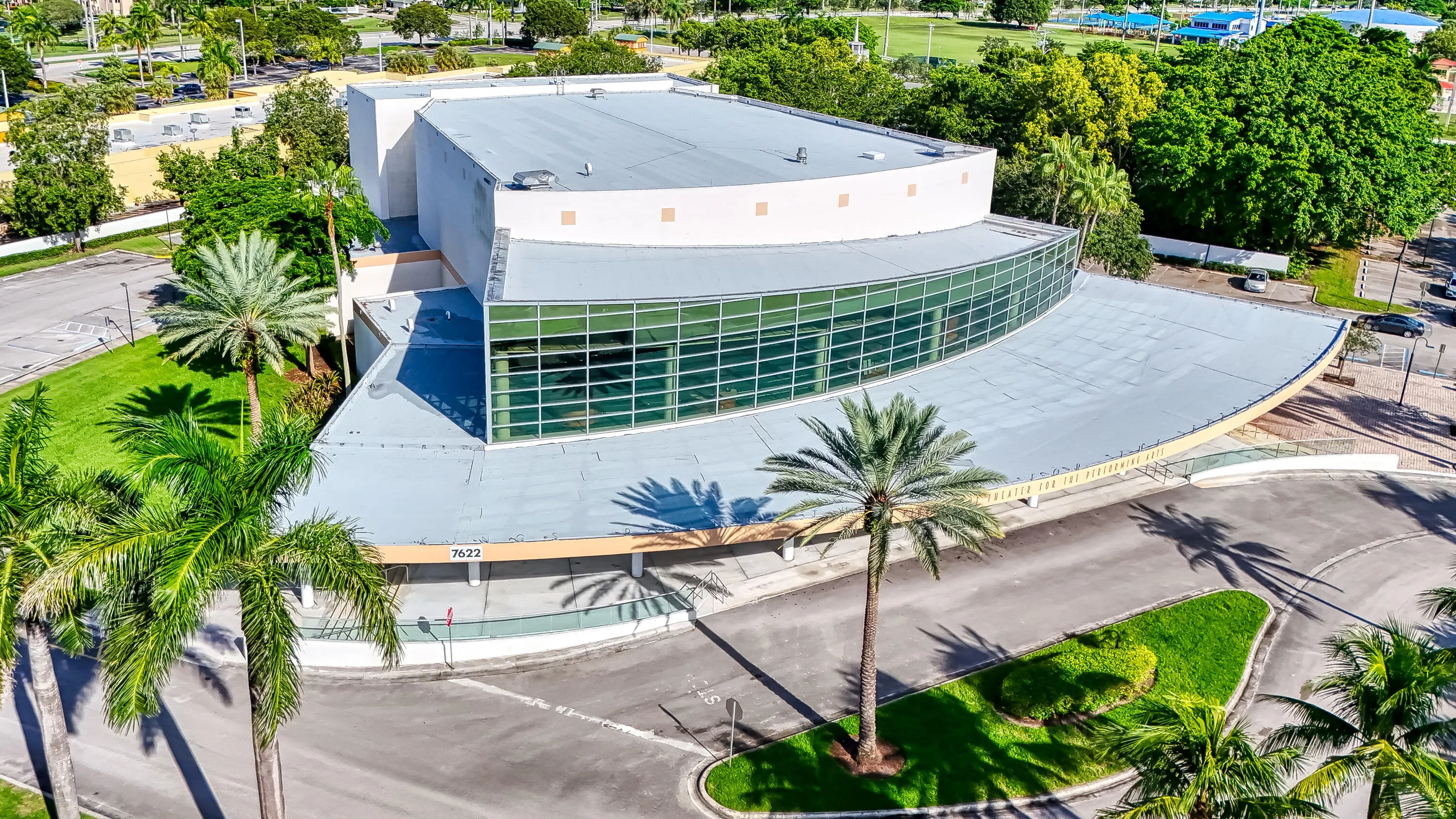 1000 seat theater