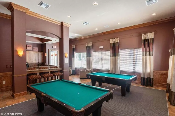 Clubhouse 2