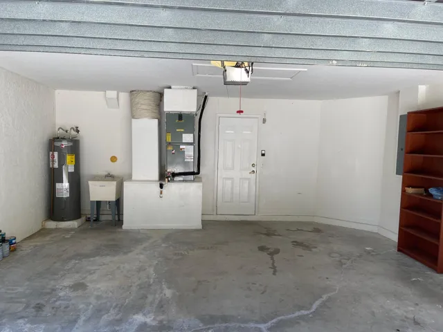 Newer A/C & Wtr.Htr.