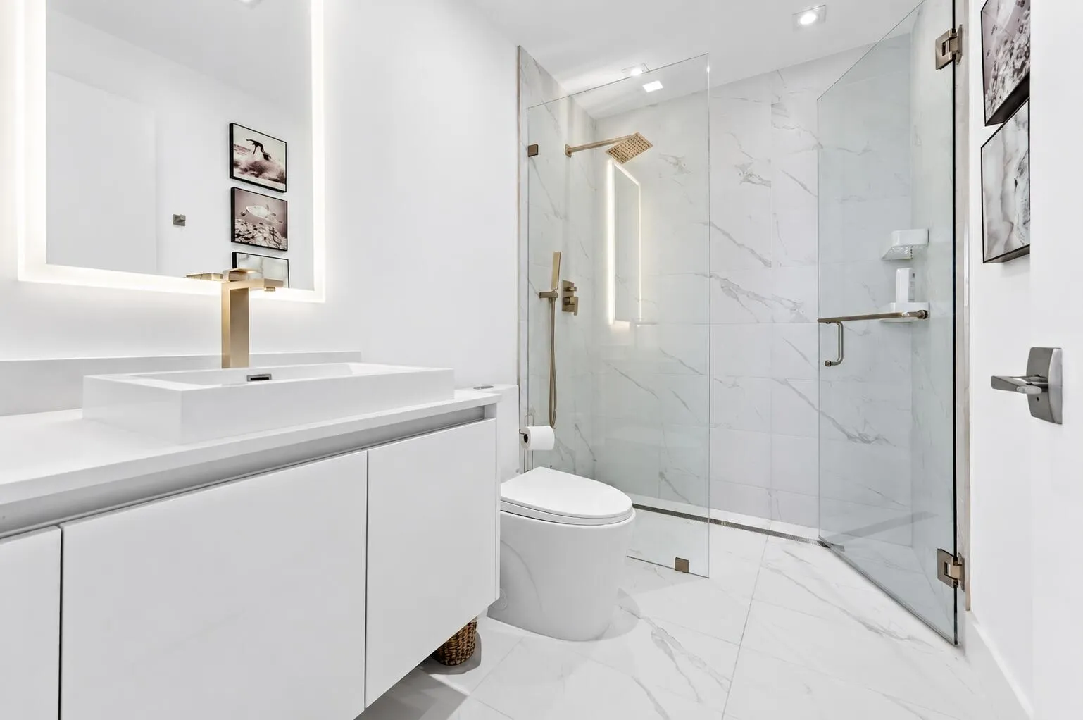 2nd Bathroom