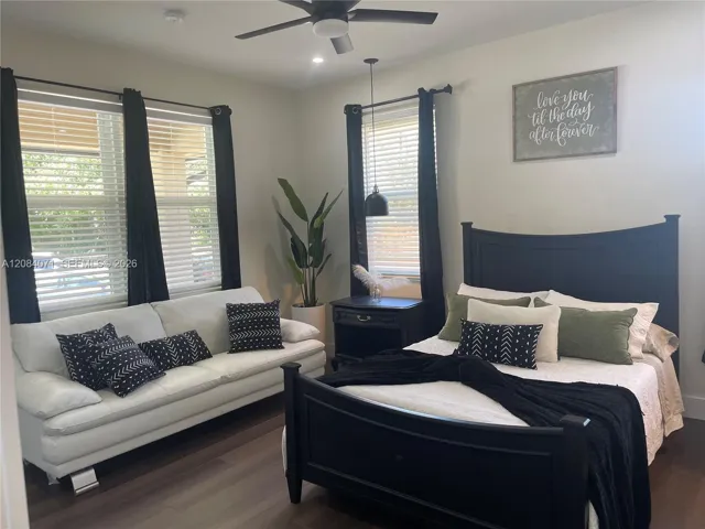 Master Bedroom Sitting Area