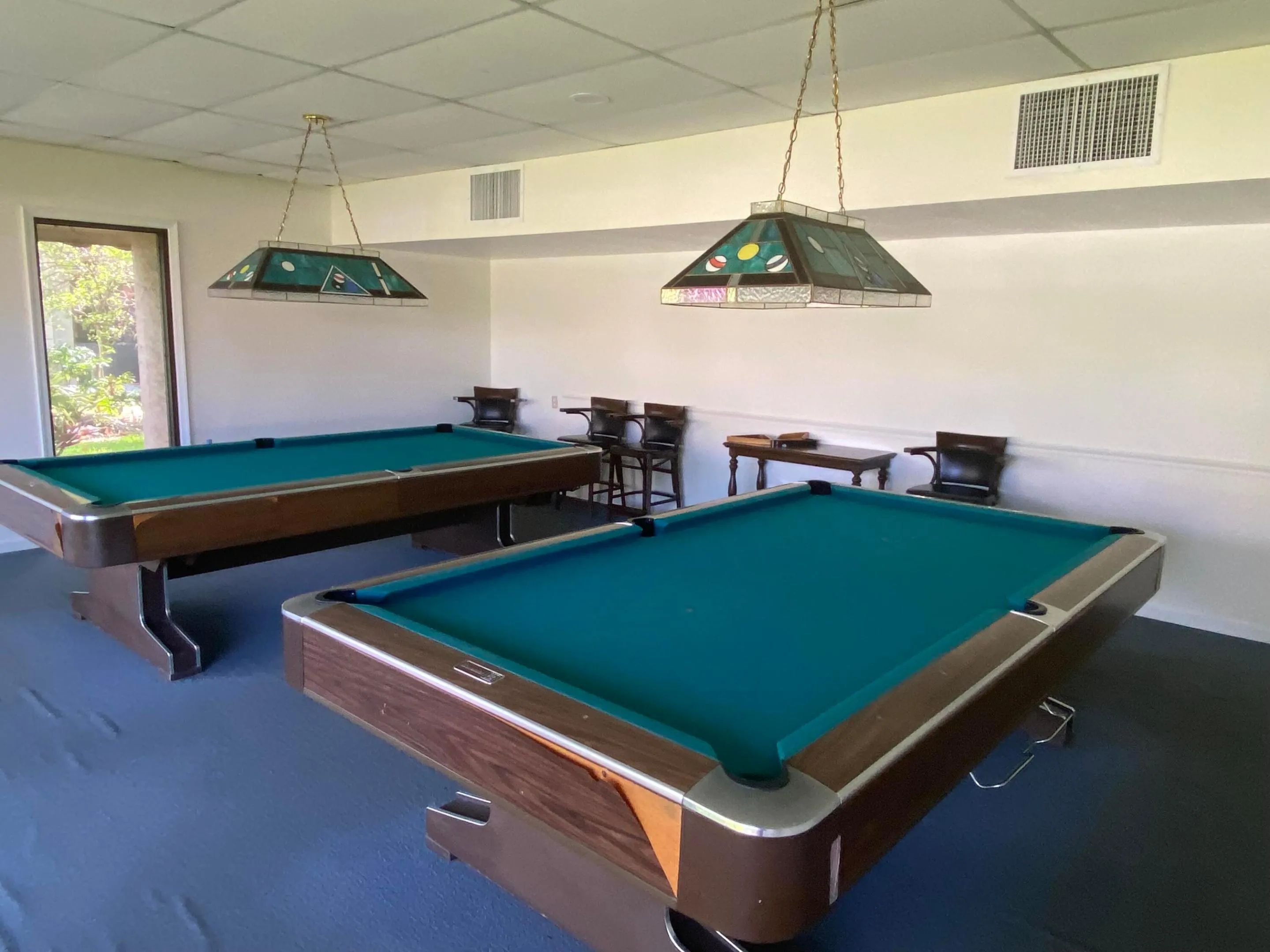 Island Club- Billiard room