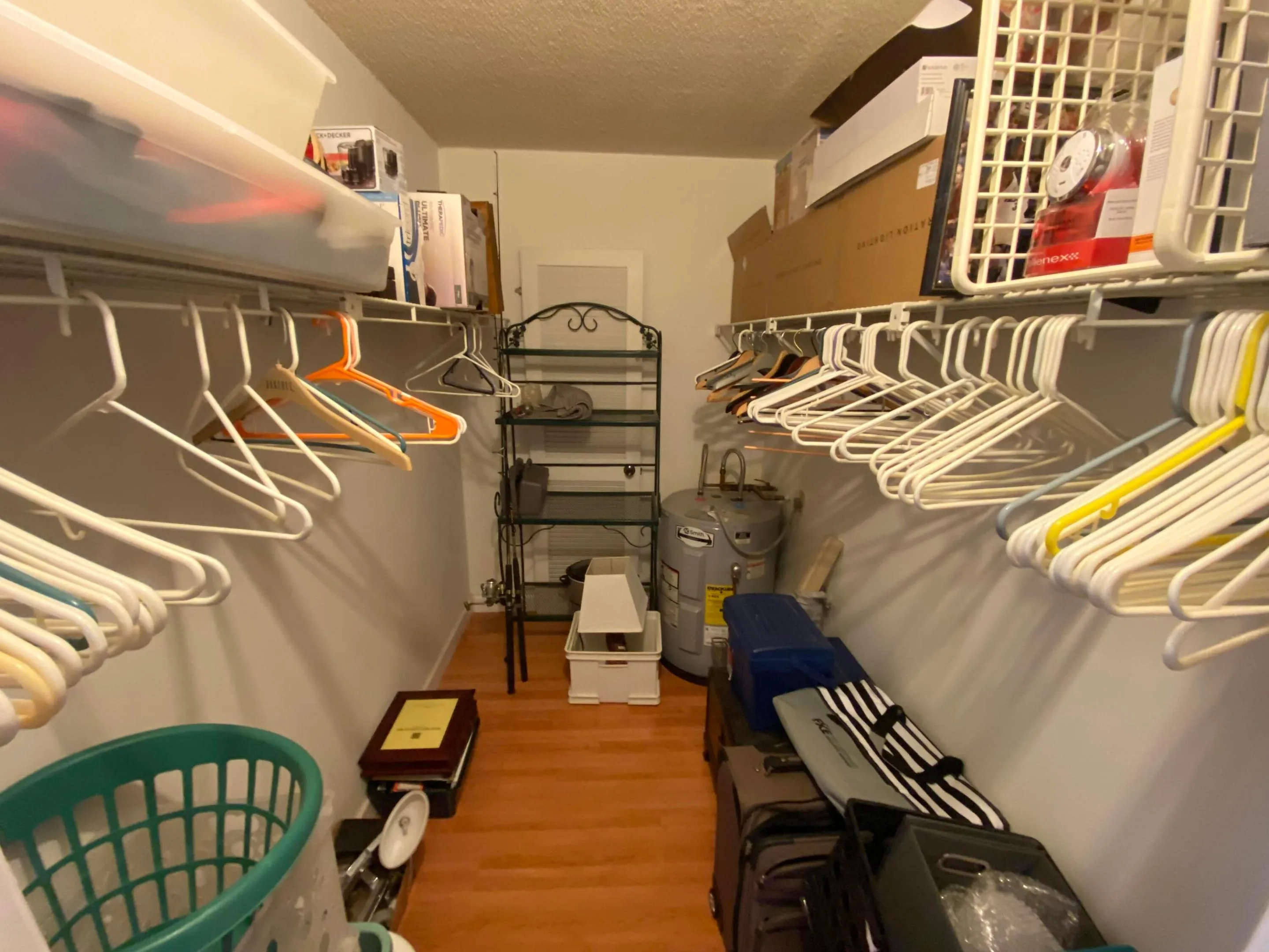 B209-Main Closet