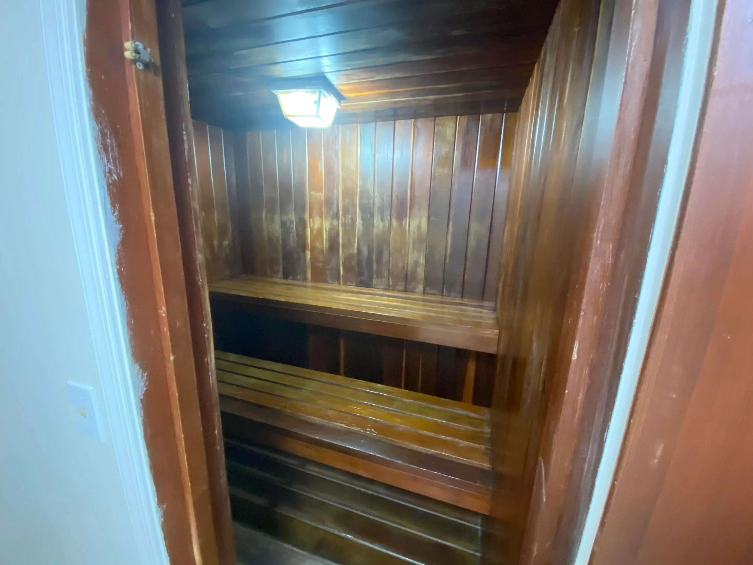 Island Club- Sauna
