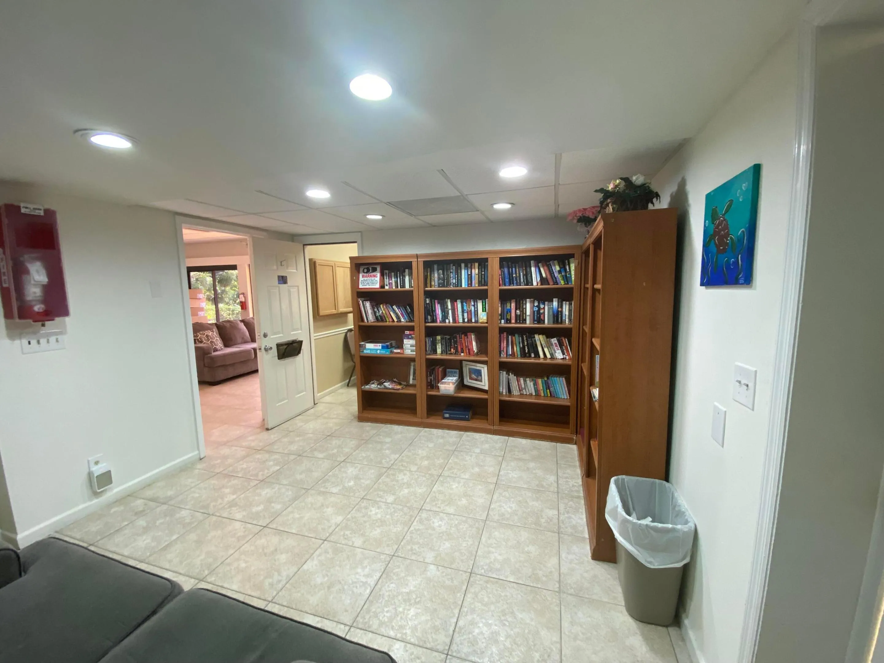 Island Club- Readinng room