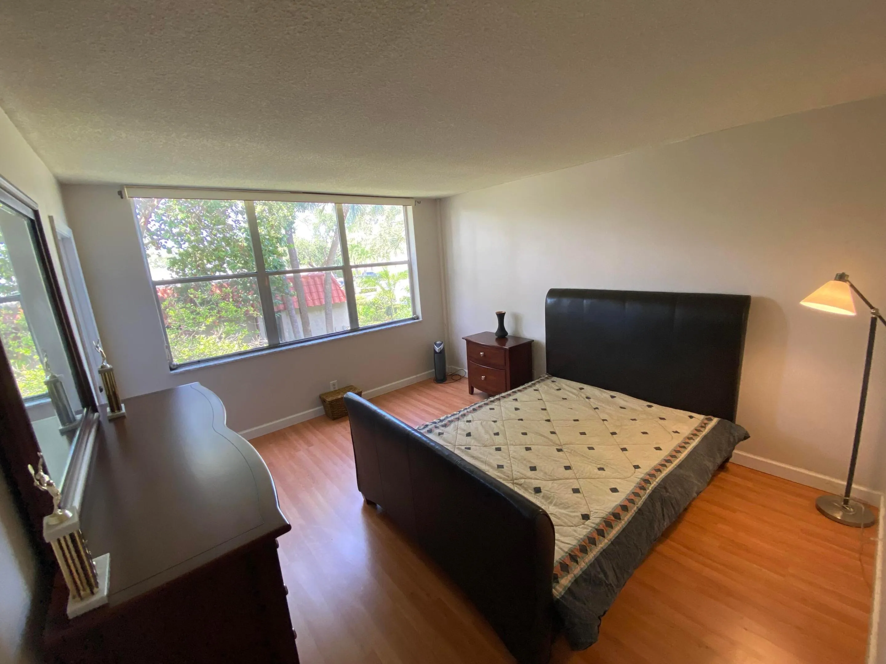 B209- Main Bedroom