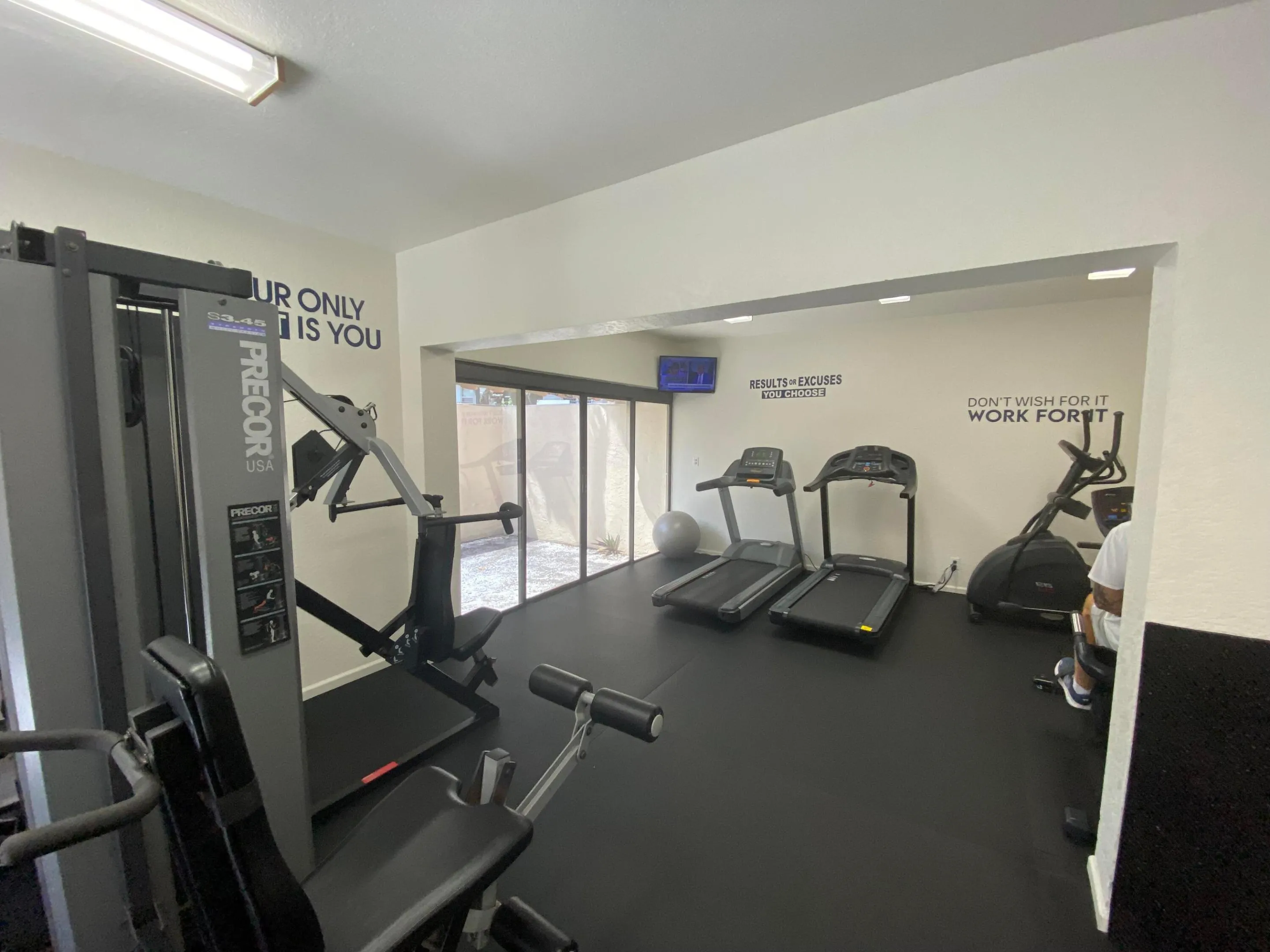 Island Club-Gym