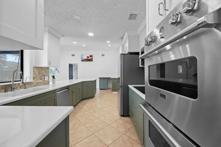 Beautiful large kitchen with Stainless Steel appliances