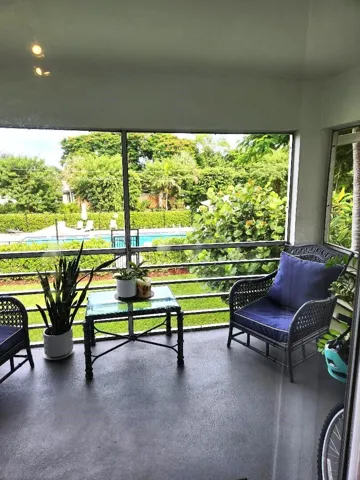 Screen porch2