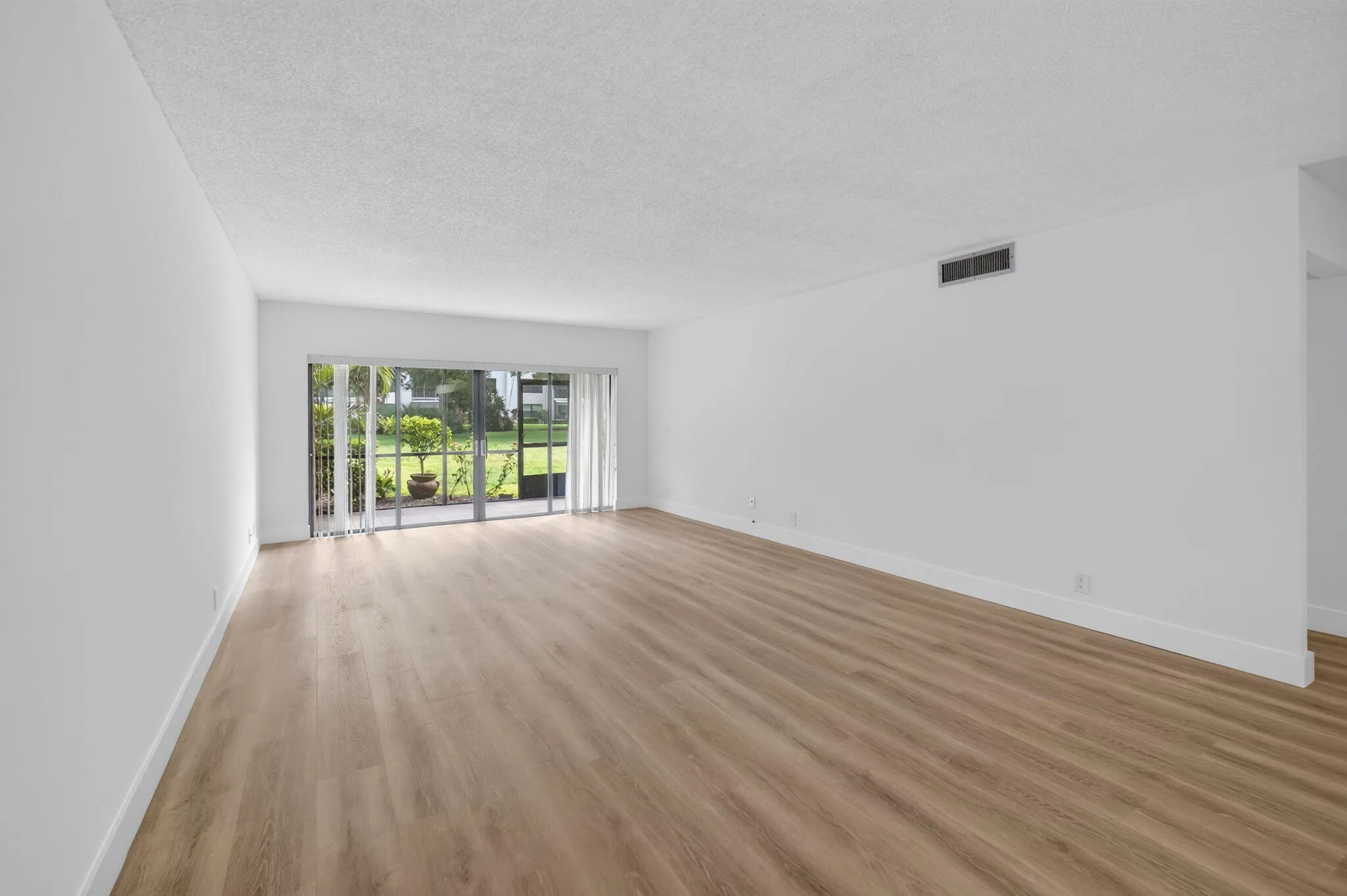 22-web-or-mls-5D1A9502