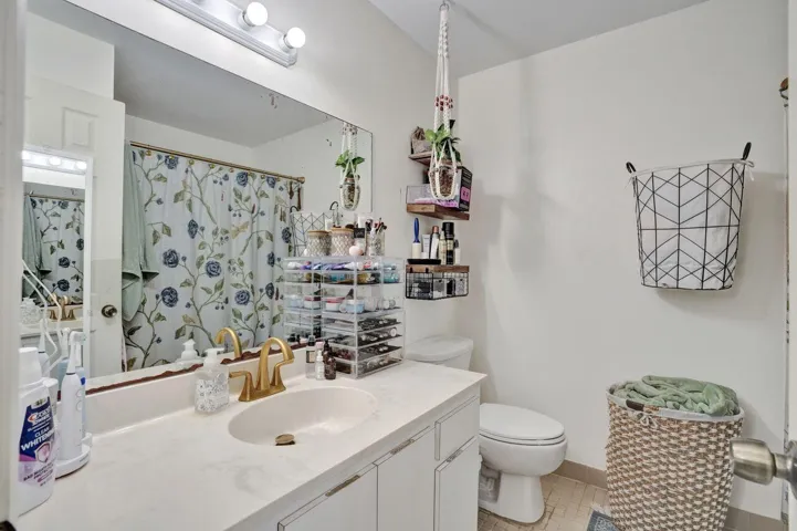 UPstairs full bath