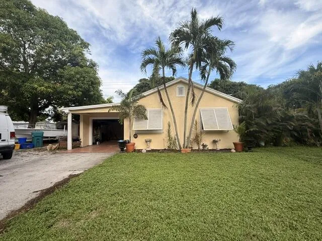 front of house 520 (2)