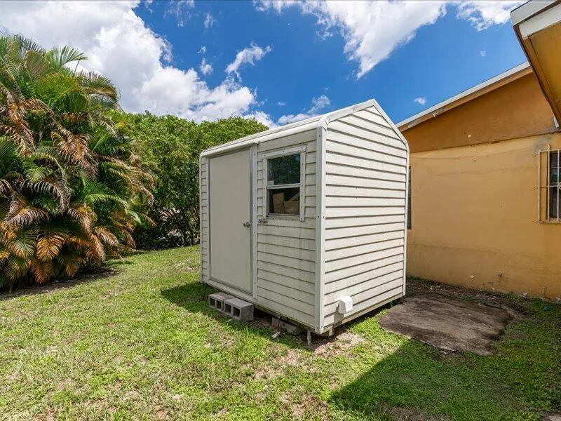 Shed