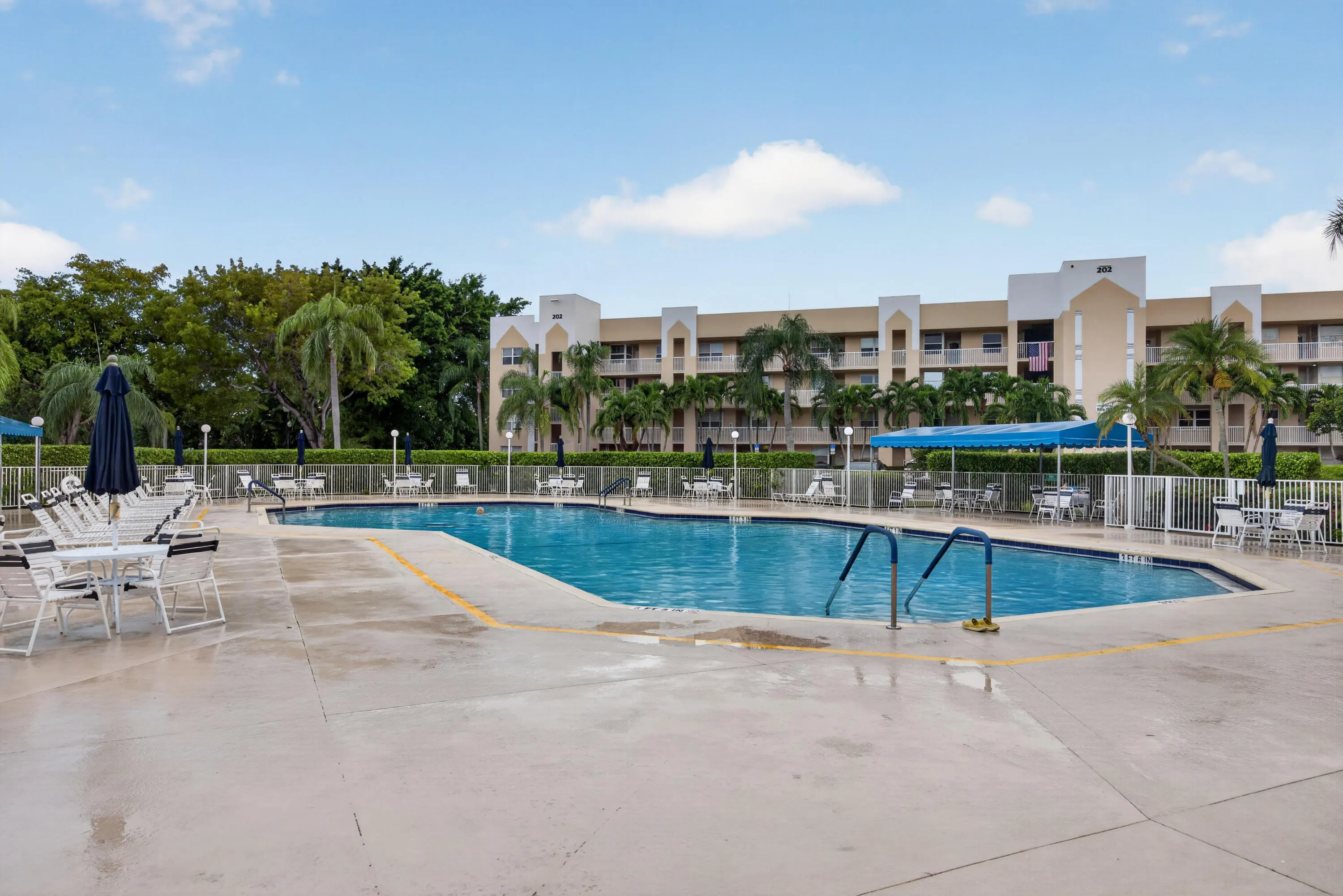 Satellite Clubhouse