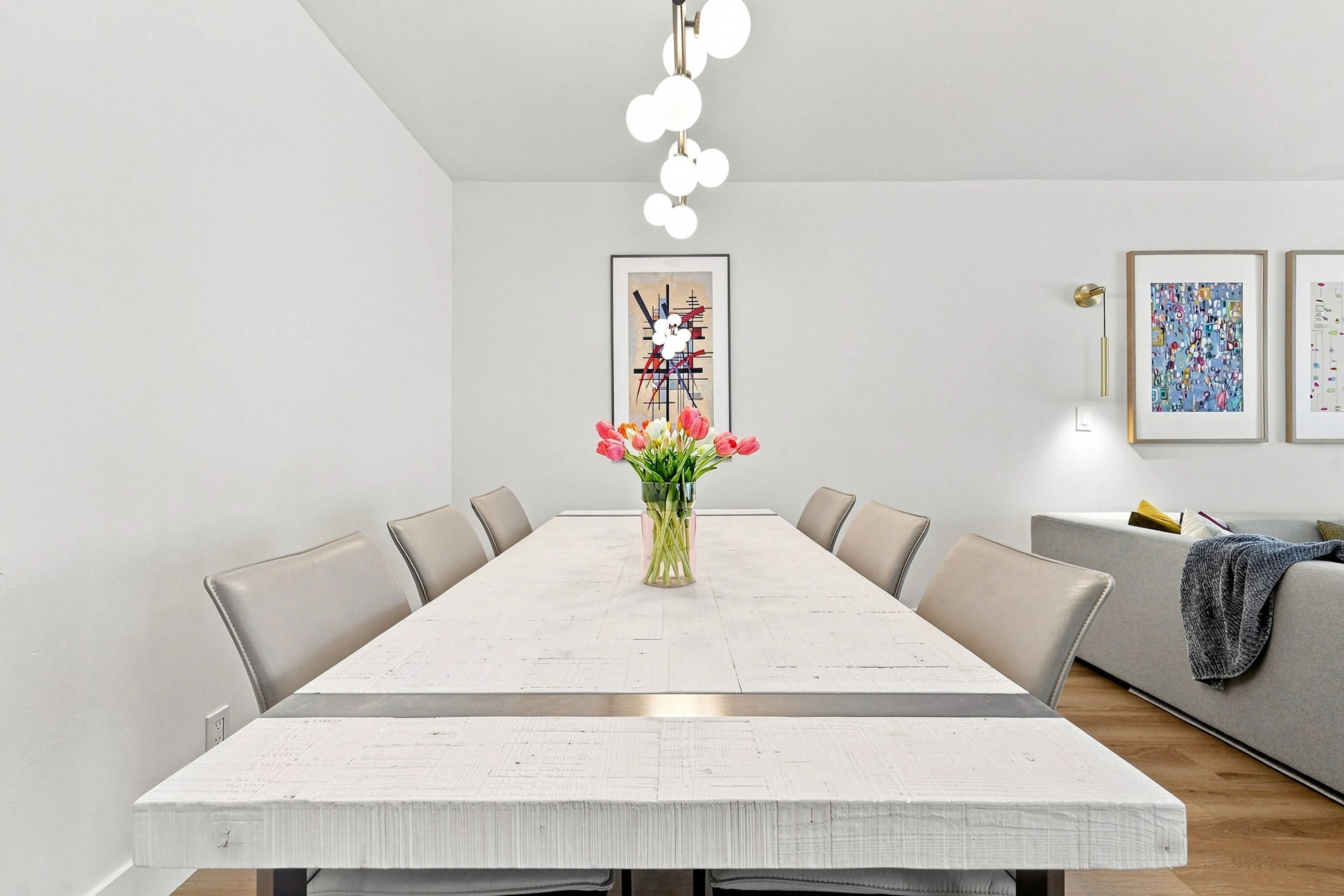 Brand new light fixtures throughout the residence