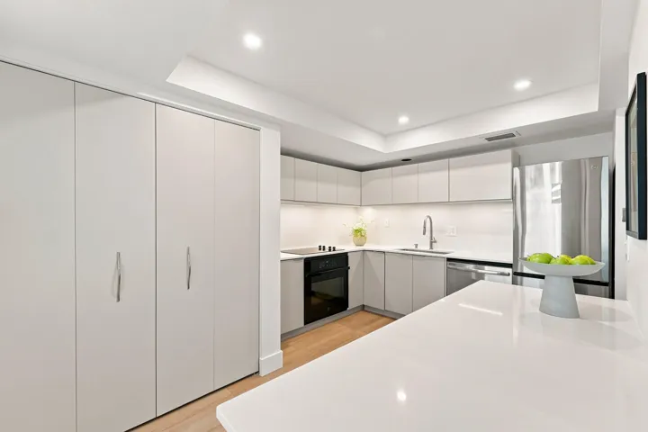 Elegant quartz on countertops