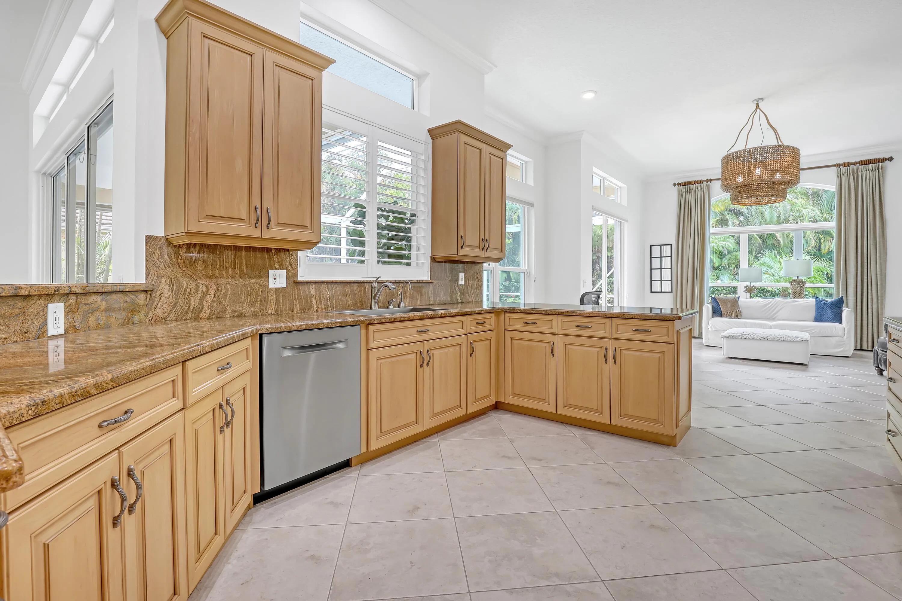 Kitchen & Family Rm w/Impact Glass