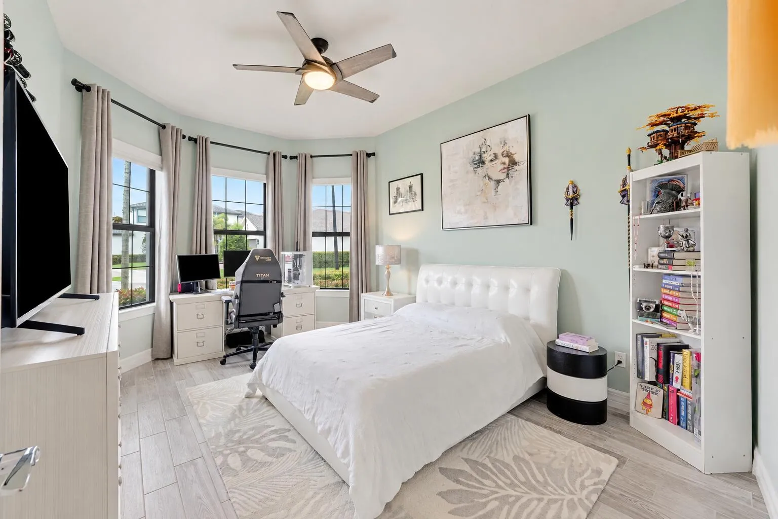 1st floor Guest bedroom with custom closet