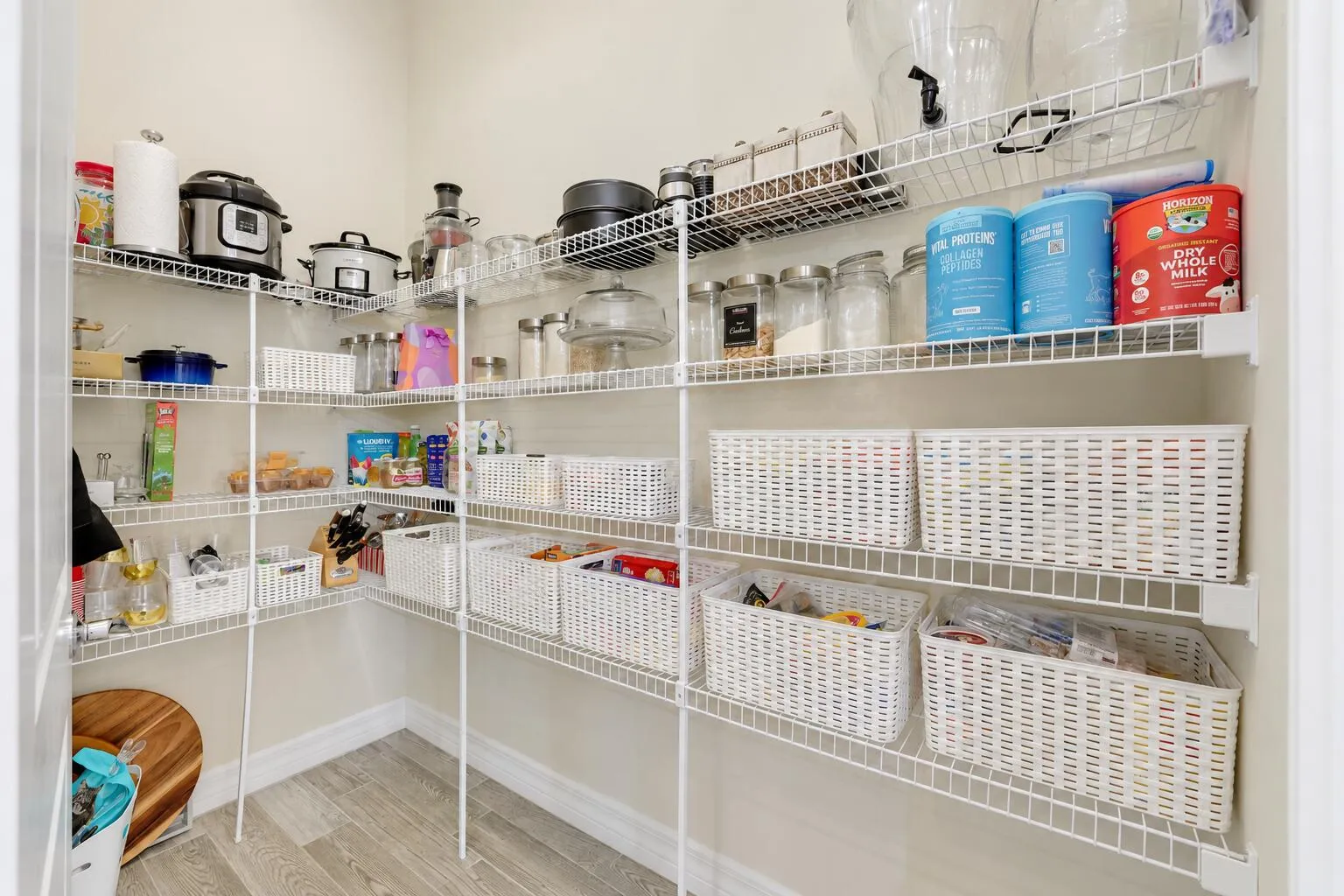Walk-in Kitchen Pantry