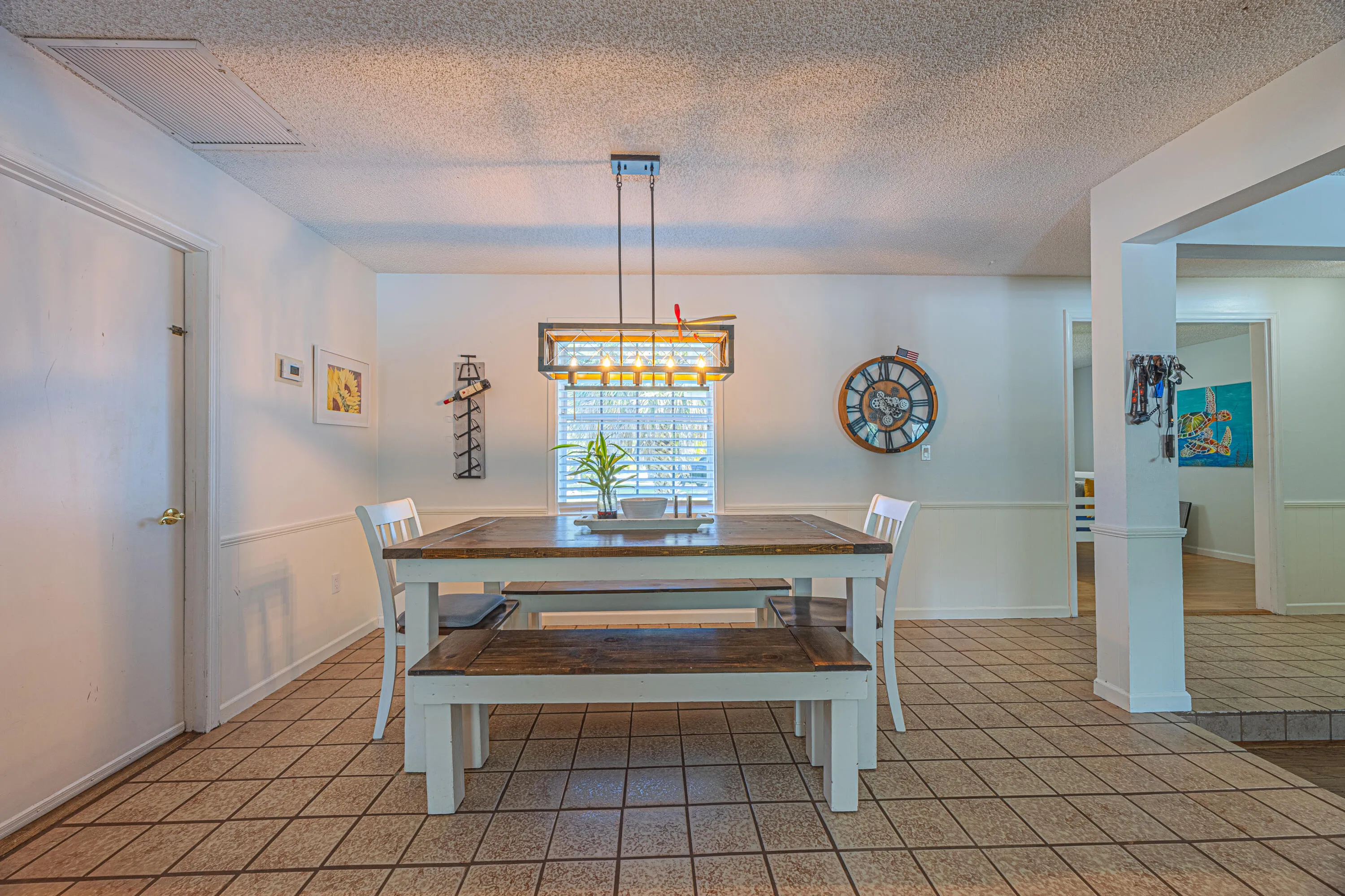 153A0100-HDR