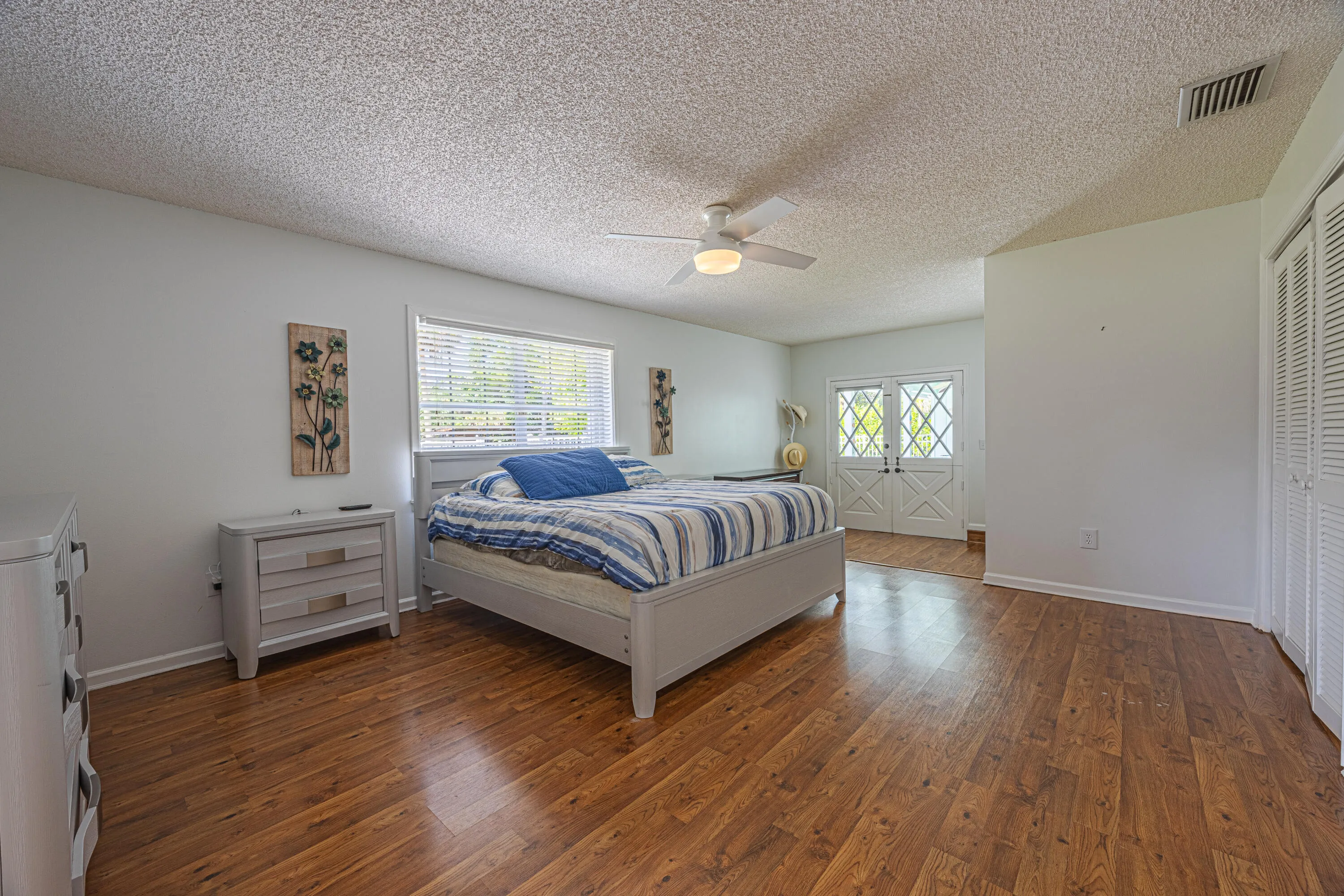 153A0032-HDR