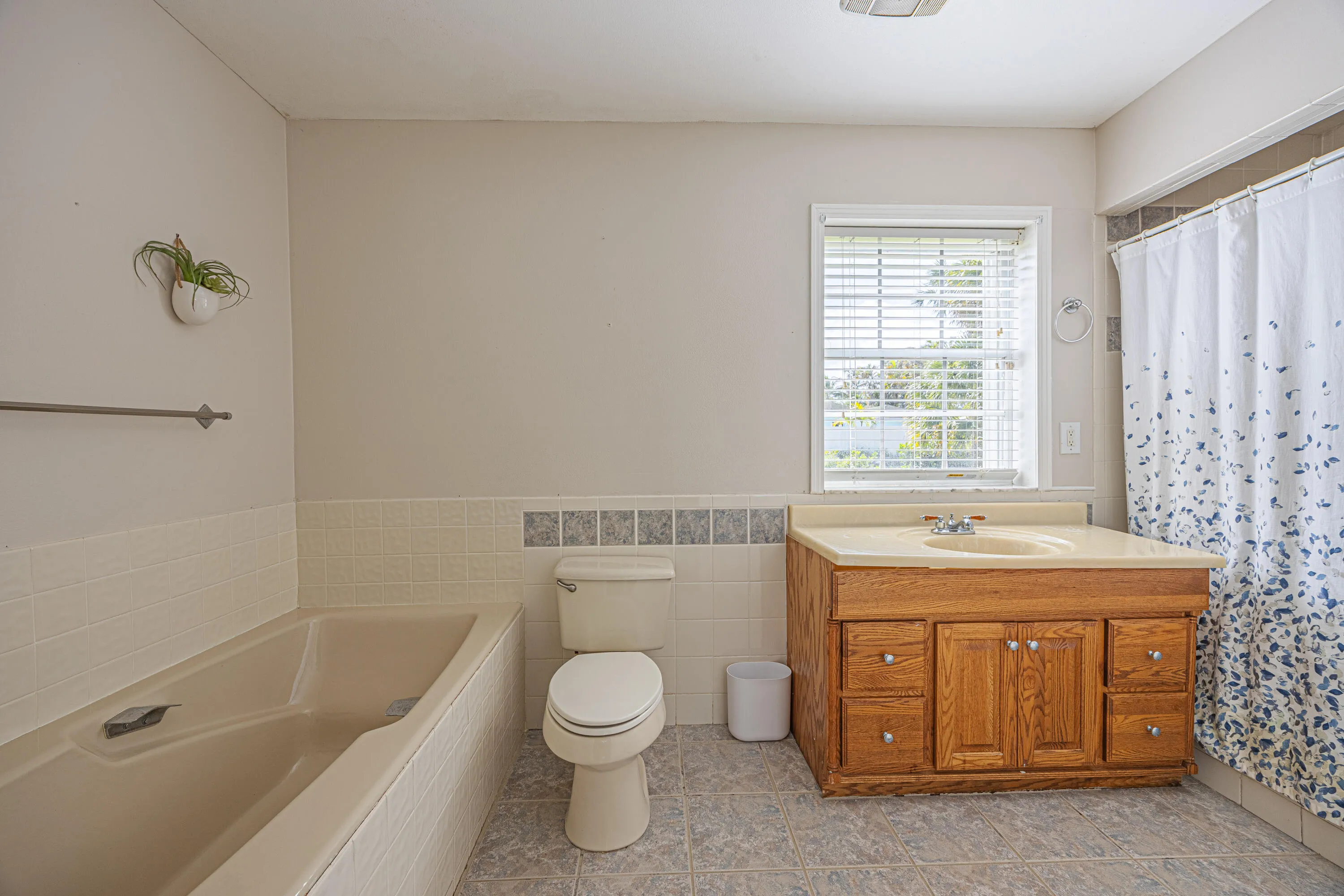 153A0023-HDR