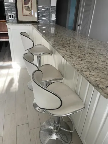 Breakfast bar