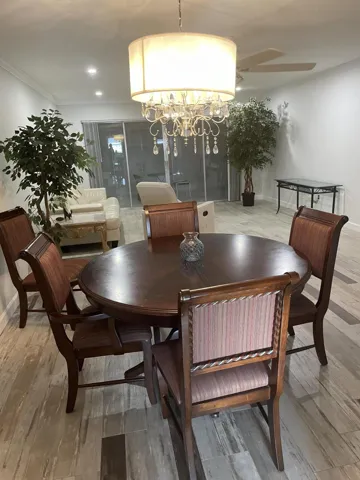 Dining room 1