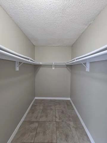 1000430787