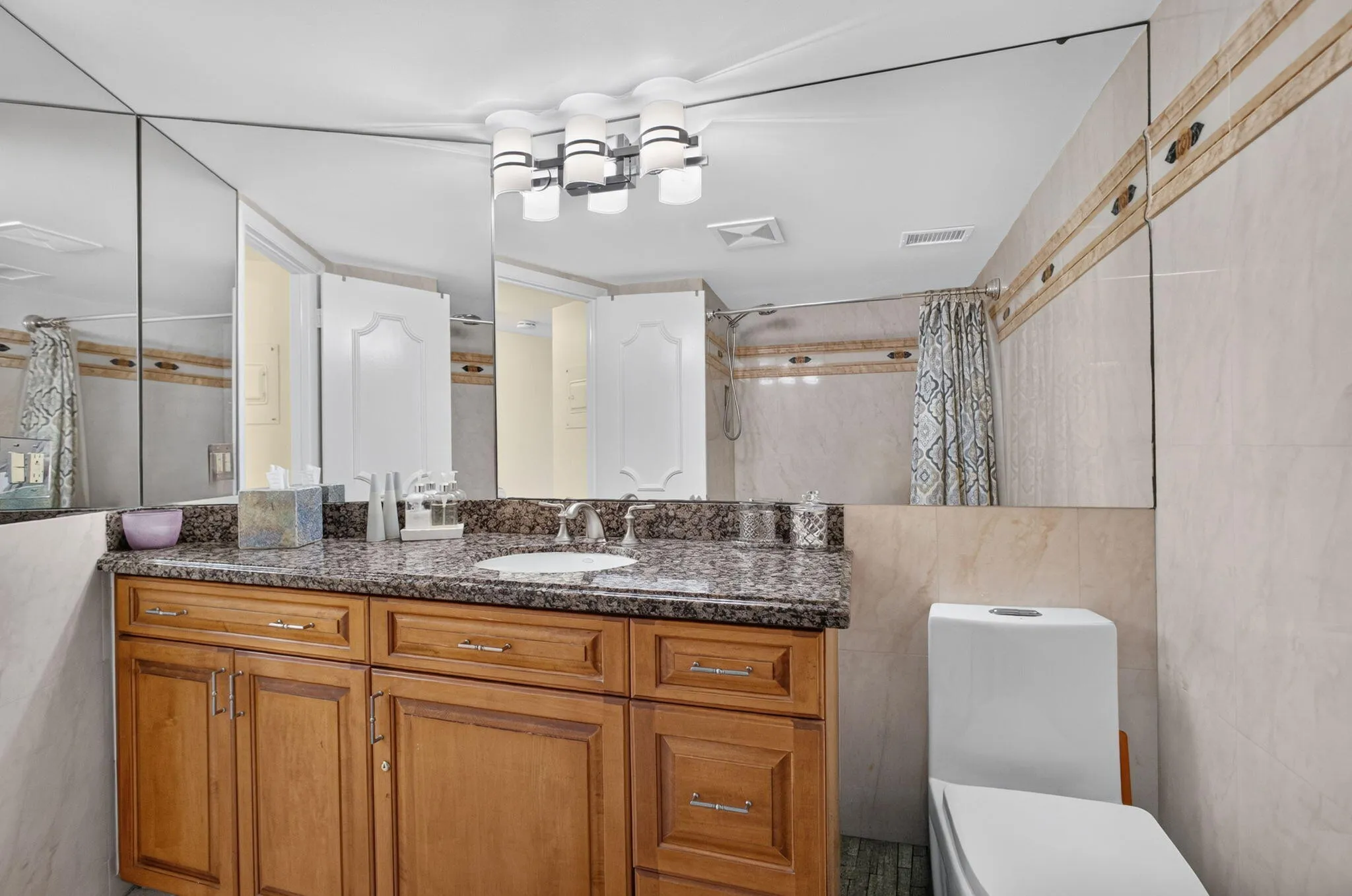 GUEST BATH