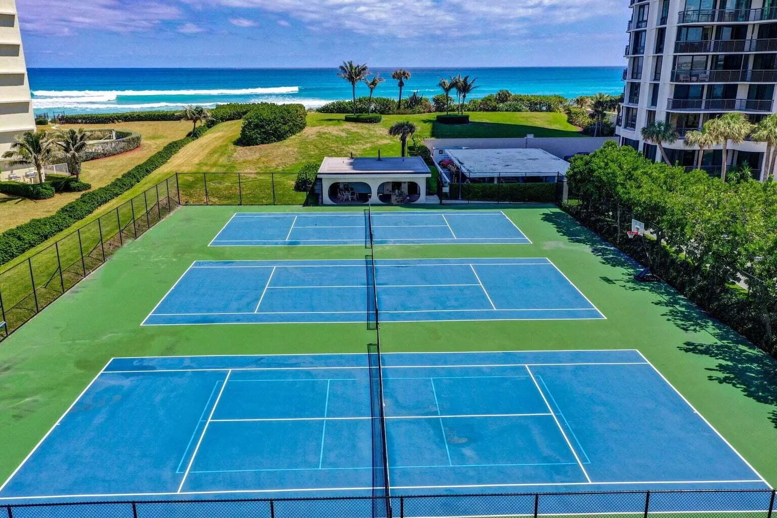 TENNIS