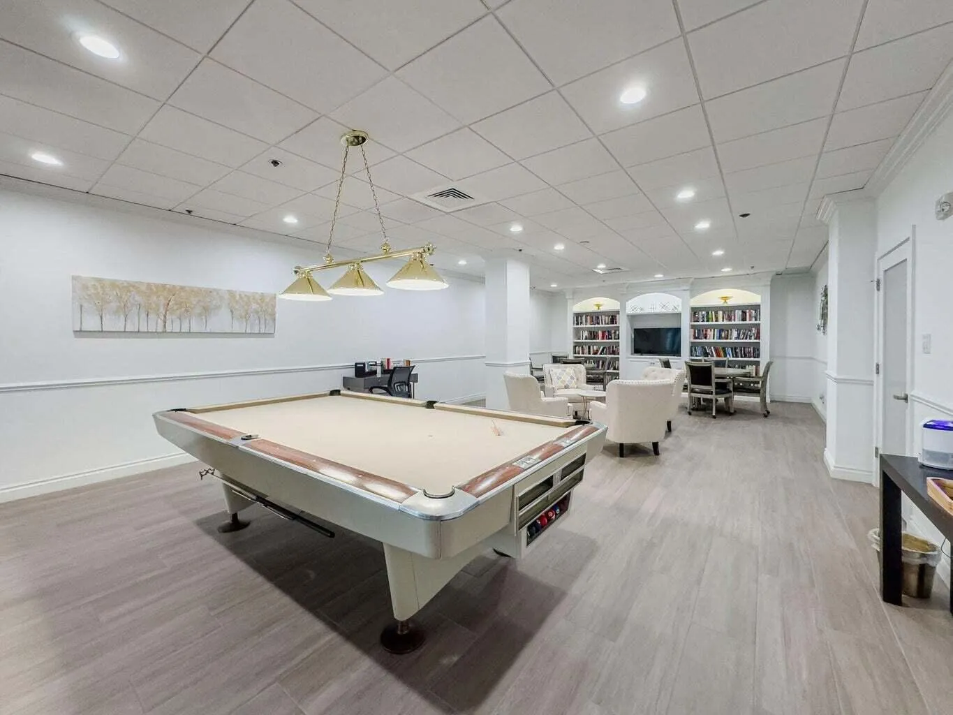 BILLARD ROOM