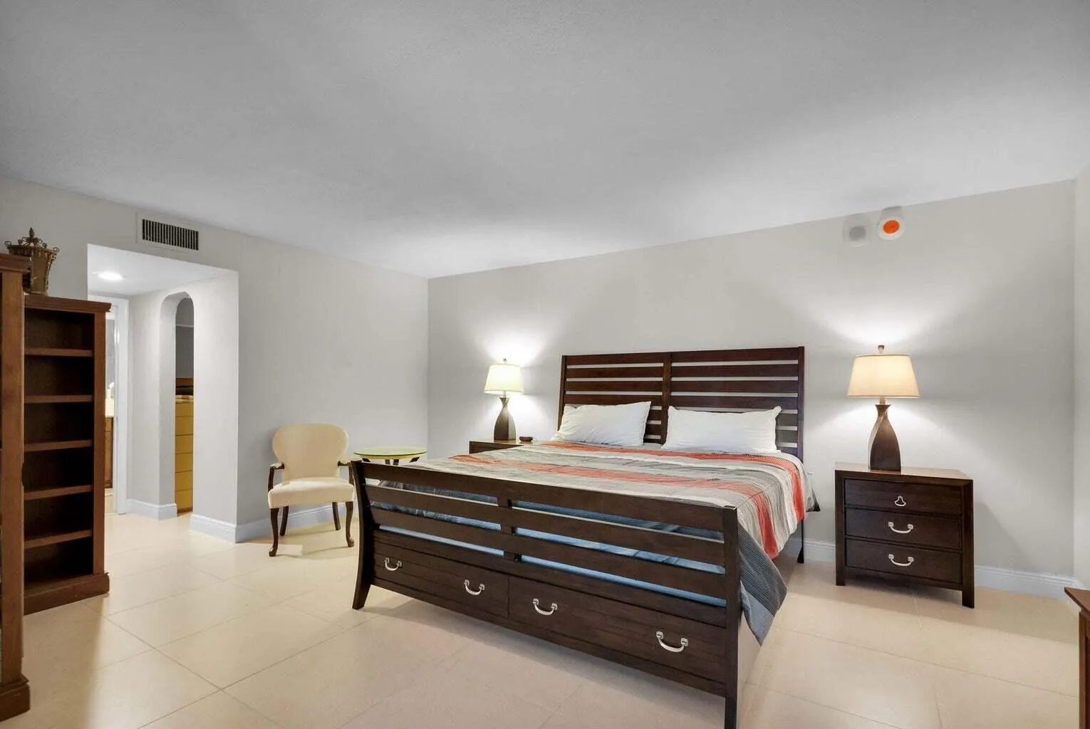 MASTER BED