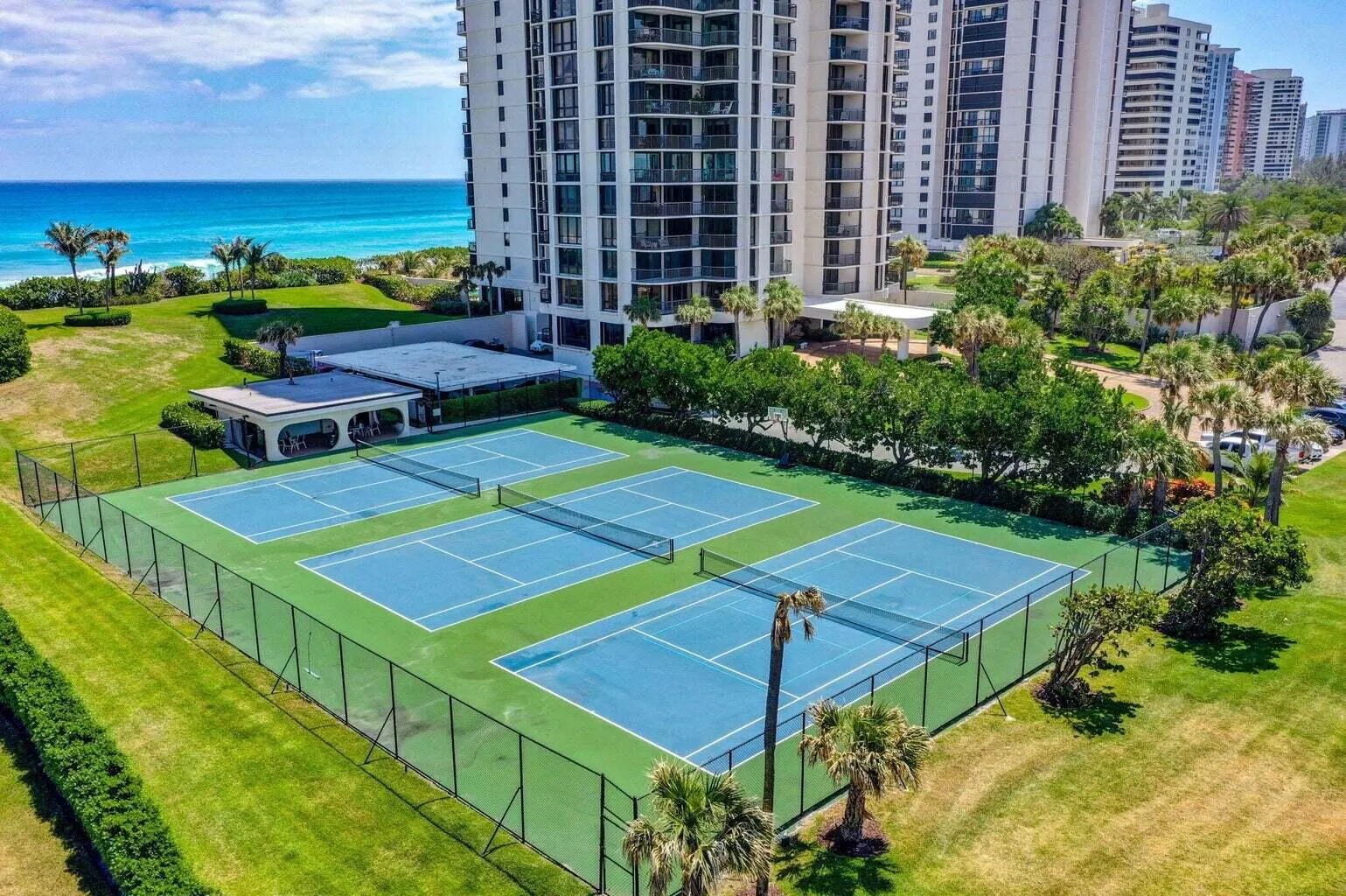 TENNIS