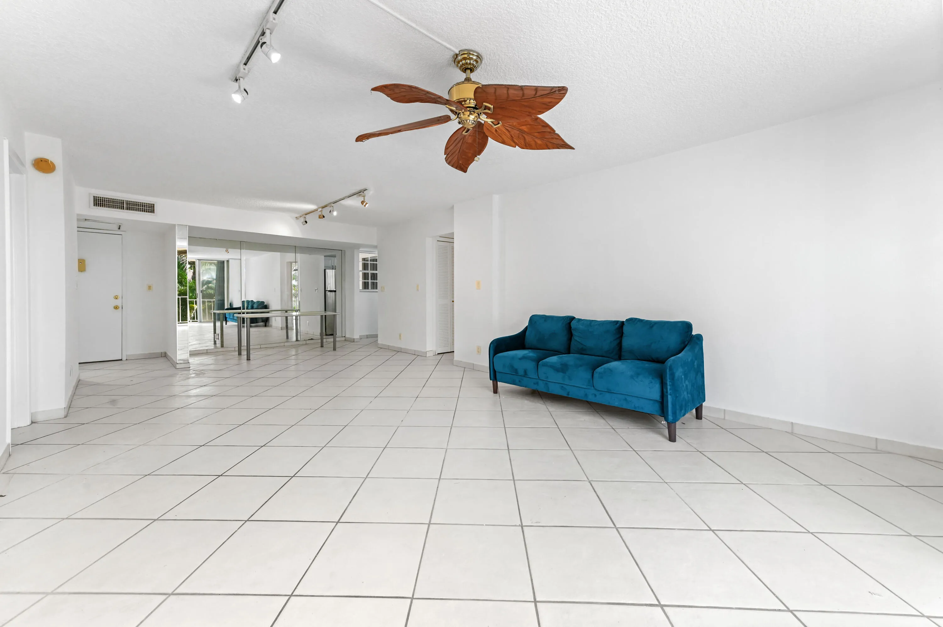 09 Livingroom 03