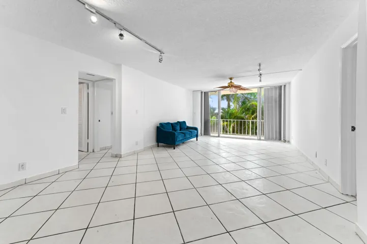 07 Livingroom 01