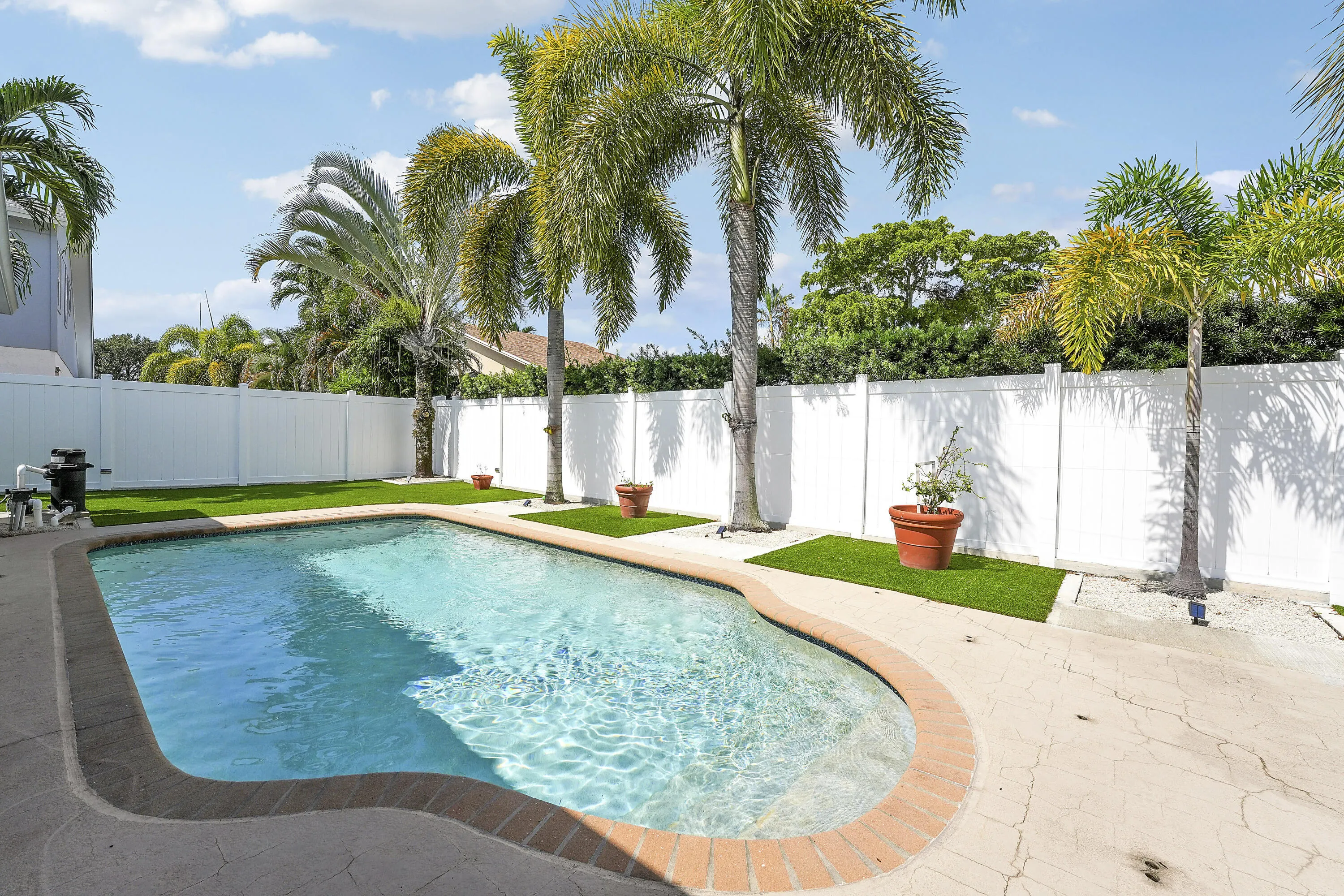 Pool (1)